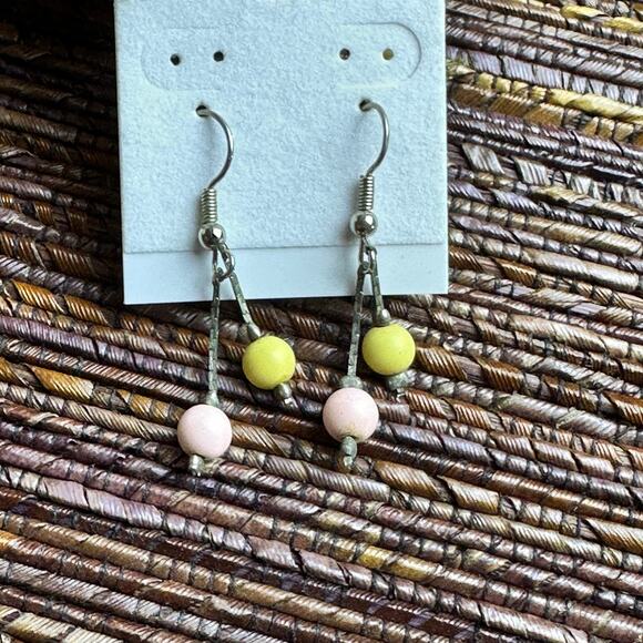 BOGO FREE VTG BEADED EARRINGS - Picture 1 of 4
